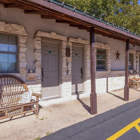 Country Inn Motel 프레드릭스버그 외부 사진